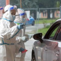 U Karlovcu povećane gužve na testiranje na covid-19