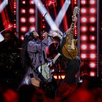 H.E.R. i Keith Urban na Tina Turner tributeu