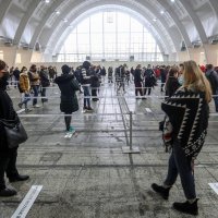 Gužva u novim paviljonima za cijepljenje protiv covida-19 na Zagrebačkom velesajam