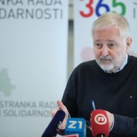 Konferencija za medije Stranke rada i solidarnosti o dugu Grada Zagreba