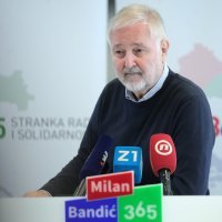 Konferencija za medije Stranke rada i solidarnosti o dugu Grada Zagreba