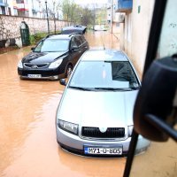 Sarajevo: Izlijevanje rijeke Bosne i Željeznice iz korita na lokalitetu općine Ilidža
