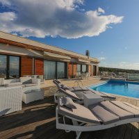 Vila Dol Hills Estate