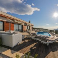 Vila Dol Hills Estate