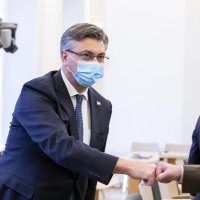 Sastanak Andreja Plenkovića s vojnim zapovjednicima