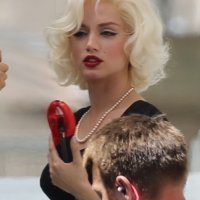 Ana de Armas kao Merlinka