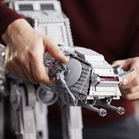 Lego UCS AT-AT