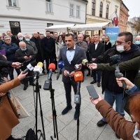 Posavec i službeno objavio kandidaturu