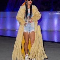 Rihanna u teddy kaputu Bottega Veneta