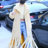 Hailey Bieber u teddy kaputu Bottega Veneta
