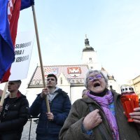 Prosvjed protiv covid potvrda u Zagrebu