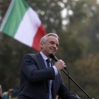 Prosvjed protiv covid potvrda u Milanu