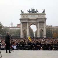 Prosvjed protiv covid potvrda u Milanu