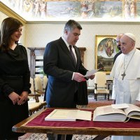 Zoran Milanović s papom Franjom