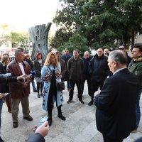 Split: Prosvjednici protiv obaveznih covd potvrda ispred Županije