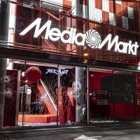 Sukob policije i prosvjednika protiv korona mjera u Rotterdamu