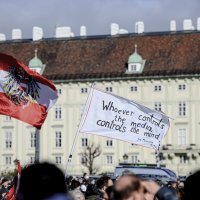 Prosvjed protiv novih ograničenja i zatvaranja u Beču, Austrija