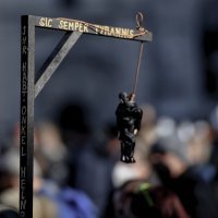 Prosvjed protiv novih ograničenja i zatvaranja u Beču, Austrija