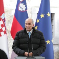 Premijer Andrej Plenković sastao se u Otočcu na Krki sa slovenskim kolegom Janezom Janšom