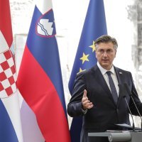 Premijer Andrej Plenković sastao se u Otočcu na Krki sa slovenskim kolegom Janezom Janšom