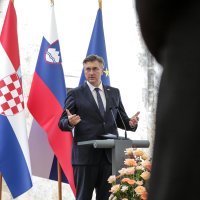 Premijer Andrej Plenković sastao se u Otočcu na Krki sa slovenskim kolegom Janezom Janšom