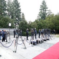 Pripreme za svečani doček predsjednika Francuske Emmanuela Macrona u Uredu Predsjednika Republike