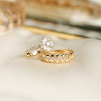 Zaks zlatni prsten (lijevo) redovna cijena 2200kn_snizena cijena 1320kn , zlatni prsten desno redovna cijena  2250kn_snizena cijena 1350kn