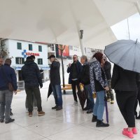 Šibenik: Prosvjednici zaključali Gradsku upravu lancem i lokotom