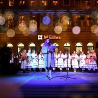 Prva adventska svijeća