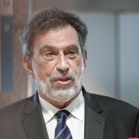 Zagreb: Radovan Fuchs obratio se medijima prije sjednice Nacionalnog vijeća