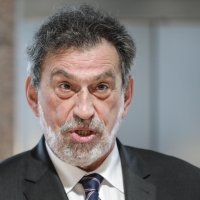 Zagreb: Radovan Fuchs obratio se medijima prije sjednice Nacionalnog vijeća