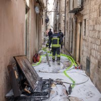 U staroj dubrovačkoj jezgri umalo u požaru izgorio mušarac