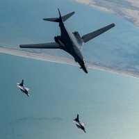 Izraelski lovci na vježbi s američkim bombarderima B1