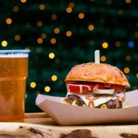 kucica DEJA MOO,burger dry aged junetina by Meat the King 56kn, toceno pivo 20kn