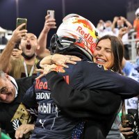 Max Verstappen i Kelly Piquet