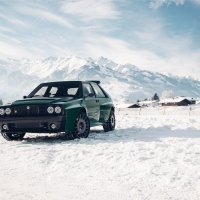 Futurista i Safarista by Automobili Amos