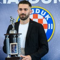 Marko Livaja prima nagradu Kapetani biraju