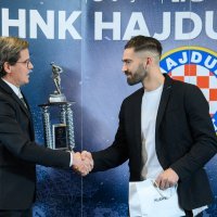 Marko Livaja prima nagradu Kapetani biraju