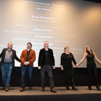 Ekipa filma Nebesa, poklon publici