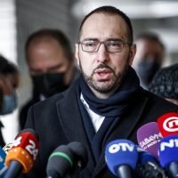 Tomislav Tomašević sa suradnicima otvorio izdvojenu post-COVID polikliniku Specijalne bolnice za plućne bolesti