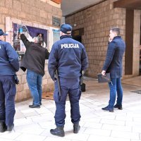 Policija na zadarskoj Kalelargi