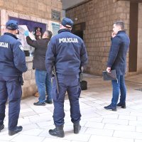 Policija na zadarskoj Kalelargi