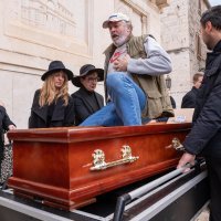 Ričard na sjednicu Vijeća došao u lijesu