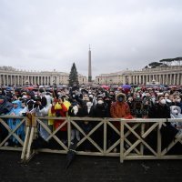 Papa Franjo održao božićnu misu u Vatikanu