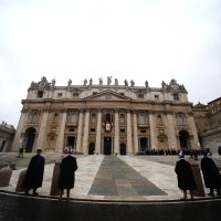 Papa Franjo održao božićnu misu u Vatikanu