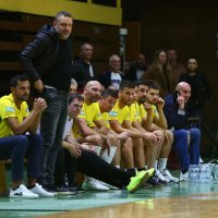 Polufinalna utamica malonogometnog turnira 'Četiri kafića', Kauri - Camel