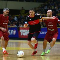 Polufinalna utamica malonogometnog turnira 'Četiri kafića', Vivas - Antique