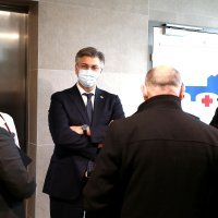 Plenković s kolegama obišao Opću bolnicu dr. Ivo Pedišić u Sisku
