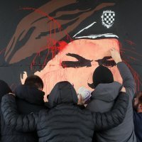 Mural Mihajlu Hrastovu zaliven crvenom bojom