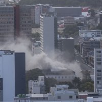 Požar u južnoafričkom parlamentu